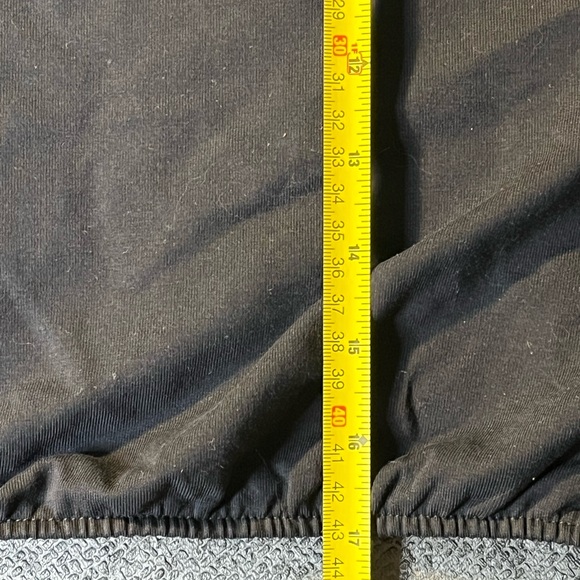 3/$30 Revamped | Black Padded Sleeveless Crop Top | Size L - Picture 8 of 10